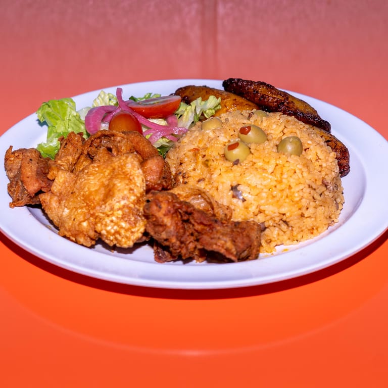Delicious Puerto Rican Lunch Options