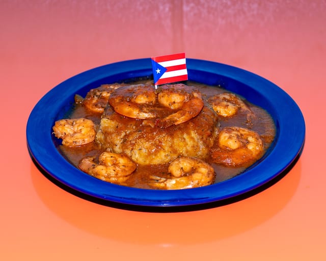 Mofongo Camarones a la Criolla (Sautéed Shrimp w/ Creole Sauce).