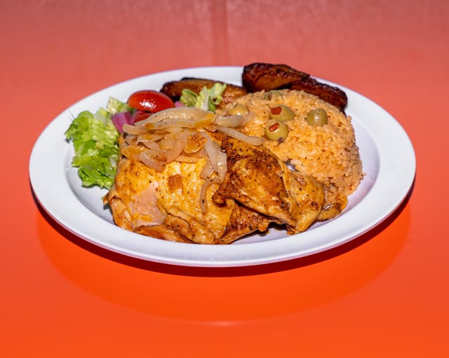 Pollo Encebollado Combo (Baked Chicken & Sautéed Onions).