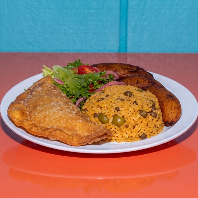 Beef Empanadilla Combo.